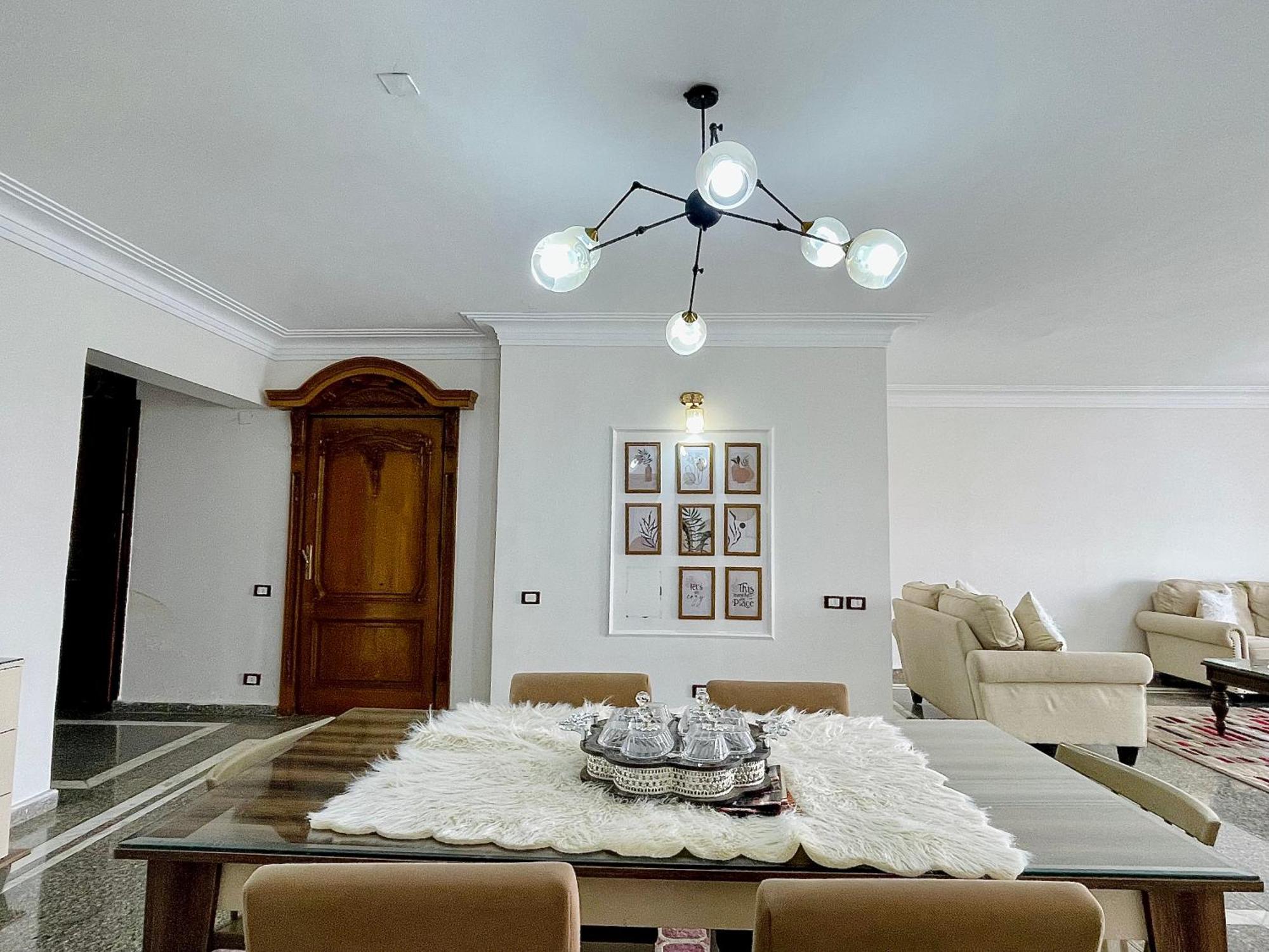 Apartment 2 Bdrs Nile View Cairo