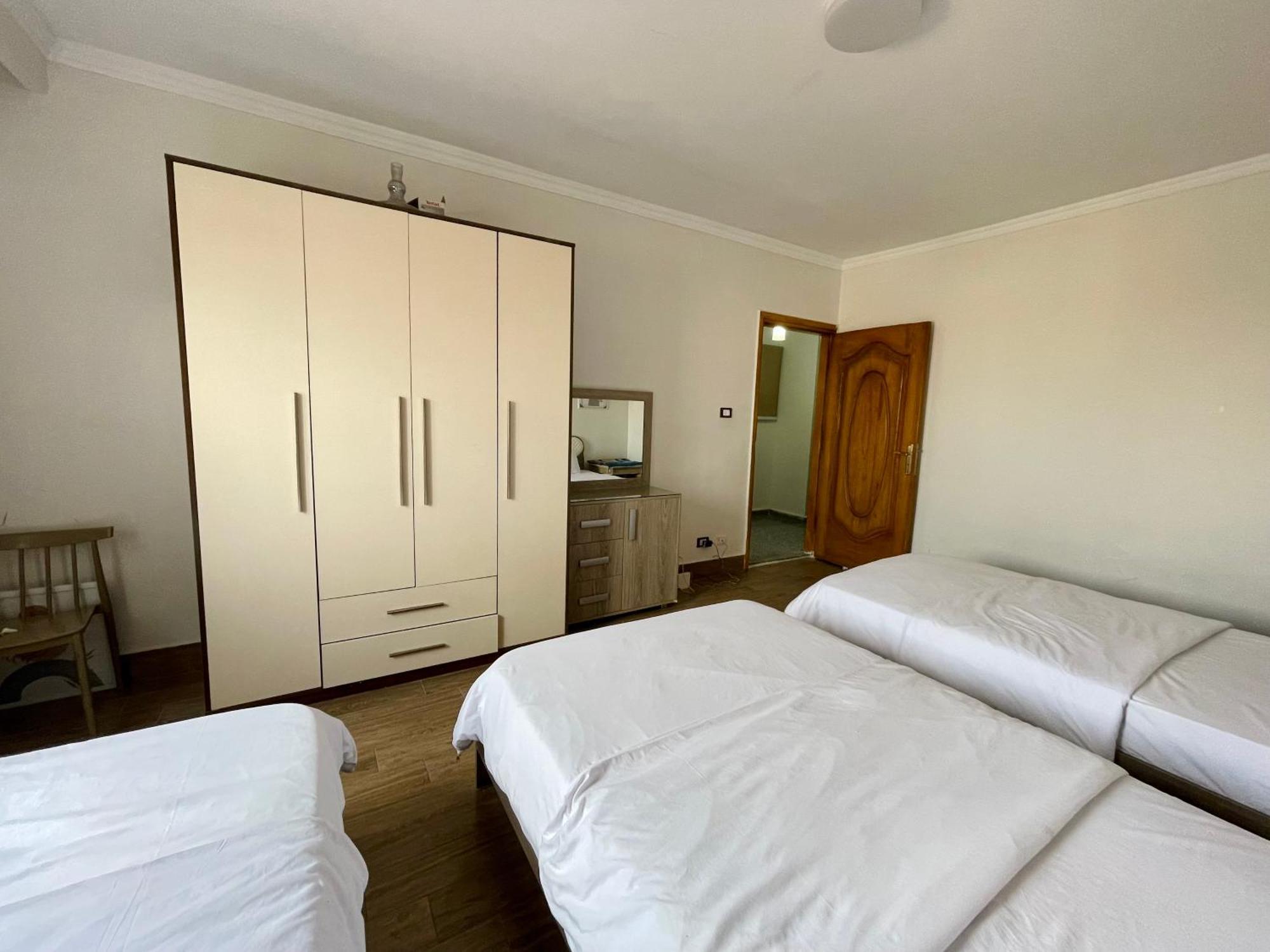 2 Bdrs Nile View Apartment Cairo