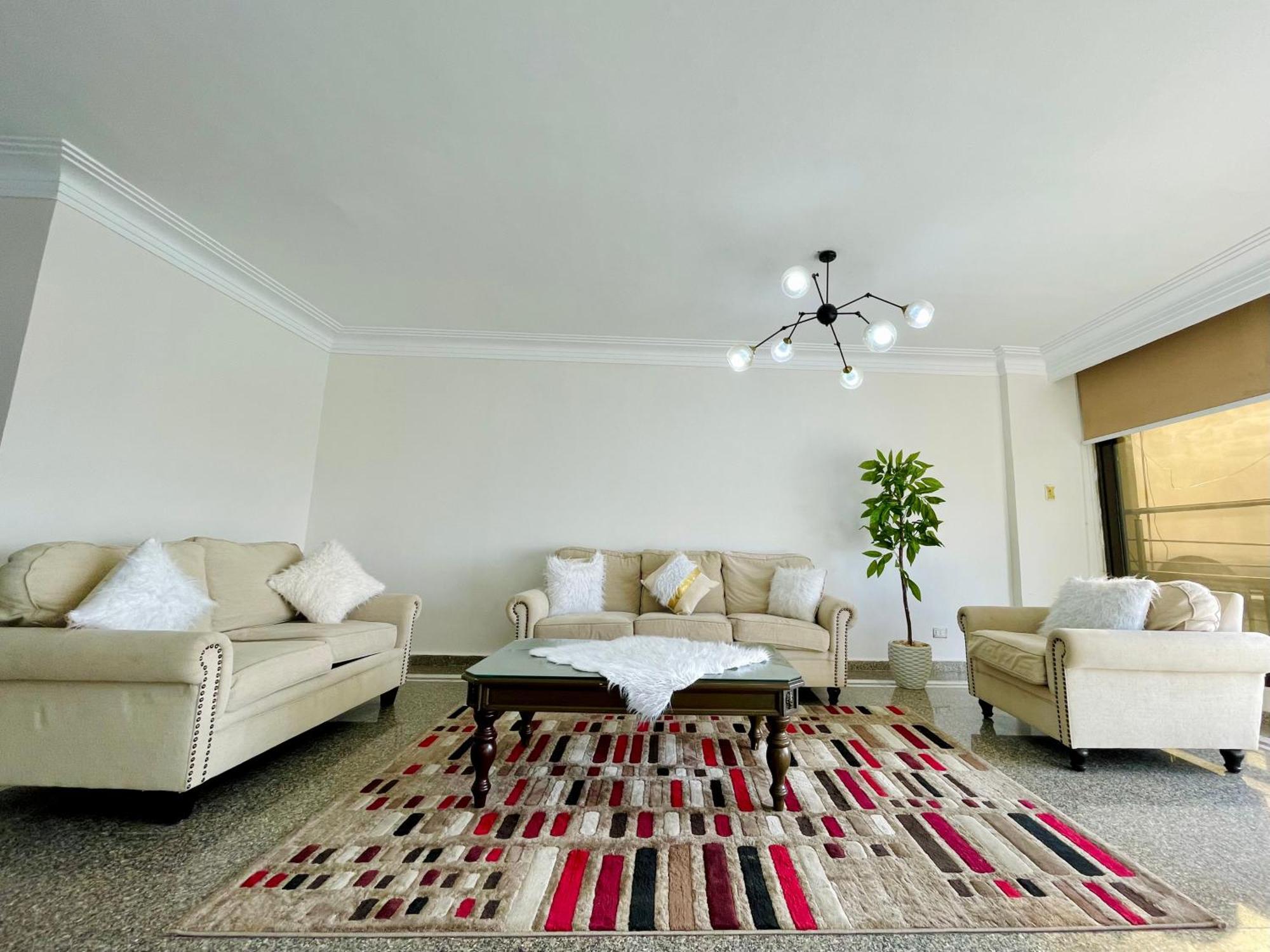 2 Bdrs Nile View